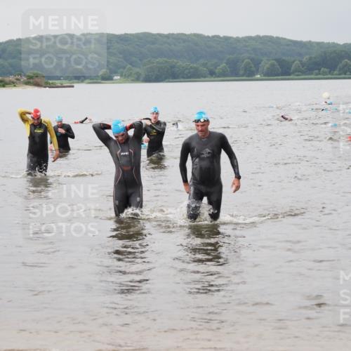 23.06.2024 - Viking Triathlon MichiJ http://msf.ph/oto/6344056 23.06.2024 10:33:51 Schwimmen 111, 486, 607 meine-sportfotos.de