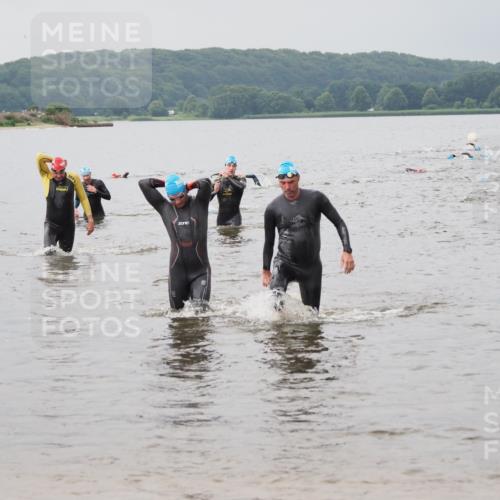 23.06.2024 - Viking Triathlon MichiJ http://msf.ph/oto/6344057 23.06.2024 10:33:51 Schwimmen 111, 486, 607 meine-sportfotos.de