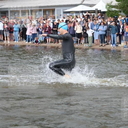 23.06.2024 - Viking Triathlon H.Heesch http://msf.ph/oto/6344067 23.06.2024 10:04:40 Schwimmen 54, 78, 148, 180, 196, 309, 322, 442, 443, 461, 543, 645, 646 meine-sportfotos.de