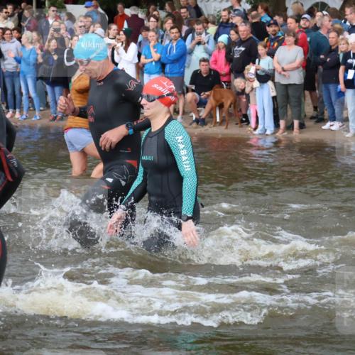 23.06.2024 - Viking Triathlon H.Heesch http://msf.ph/oto/6344068 23.06.2024 10:04:41 Schwimmen 54, 78, 148, 180, 196, 309, 322, 442, 443, 461, 543, 645 meine-sportfotos.de