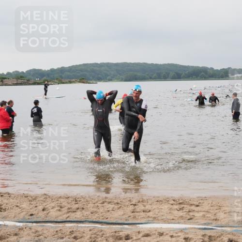 23.06.2024 - Viking Triathlon MichiJ http://msf.ph/oto/6344072 23.06.2024 10:33:56 Schwimmen 87, 111, 486, 607 meine-sportfotos.de