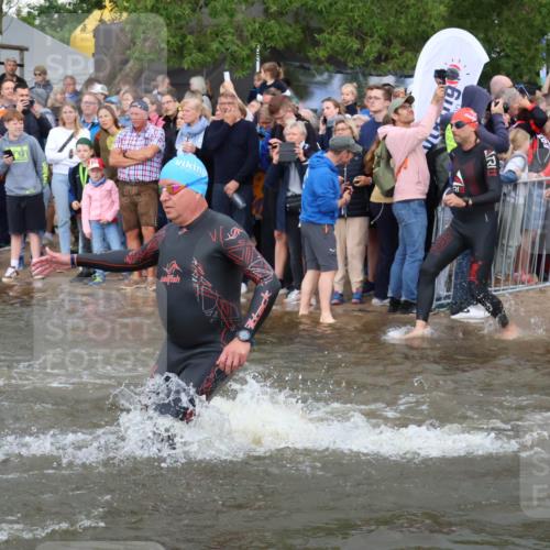 23.06.2024 - Viking Triathlon H.Heesch http://msf.ph/oto/6344087 23.06.2024 10:04:45 Schwimmen 140, 148, 196, 206, 309, 322, 343, 351, 435, 442, 443, 543, 649 meine-sportfotos.de