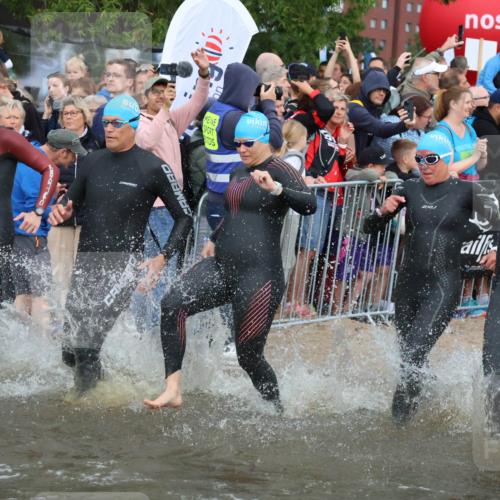 23.06.2024 - Viking Triathlon H.Heesch http://msf.ph/oto/6344089 23.06.2024 10:04:46 Schwimmen 140, 148, 196, 206, 309, 322, 343, 351, 420, 435, 442, 543, 649 meine-sportfotos.de
