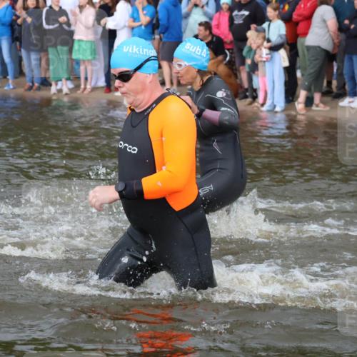 23.06.2024 - Viking Triathlon H.Heesch http://msf.ph/oto/6344146 23.06.2024 10:05:00 Schwimmen 77, 166, 184, 253, 264, 366, 437, 475, 489, 537, 622, 632 meine-sportfotos.de