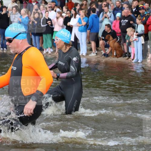 23.06.2024 - Viking Triathlon H.Heesch http://msf.ph/oto/6344148 23.06.2024 10:05:01 Schwimmen 77, 166, 184, 188, 239, 253, 264, 366, 437, 475, 489, 537, 622, 632 meine-sportfotos.de