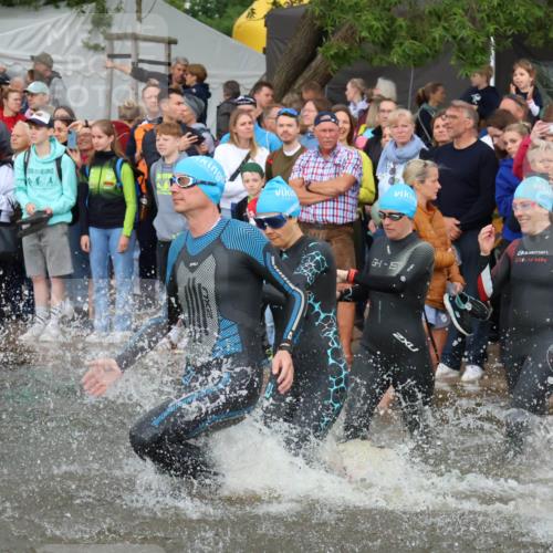 23.06.2024 - Viking Triathlon H.Heesch http://msf.ph/oto/6344154 23.06.2024 10:05:02 Schwimmen 28, 77, 166, 184, 188, 239, 253, 264, 286, 366, 398, 437, 459, 475, 489, 537, 622, 632 meine-sportfotos.de