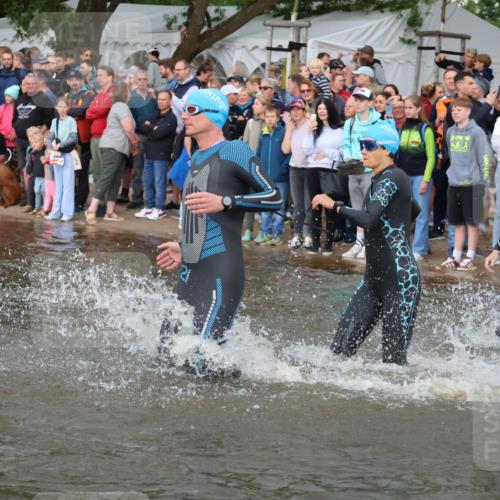 23.06.2024 - Viking Triathlon H.Heesch http://msf.ph/oto/6344156 23.06.2024 10:05:03 Schwimmen 28, 77, 166, 184, 188, 239, 253, 264, 286, 366, 398, 437, 459, 475, 489, 537, 622, 632 meine-sportfotos.de