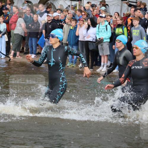 23.06.2024 - Viking Triathlon H.Heesch http://msf.ph/oto/6344159 23.06.2024 10:05:04 Schwimmen 28, 166, 184, 188, 239, 253, 264, 286, 366, 398, 437, 459, 475, 489, 537 meine-sportfotos.de