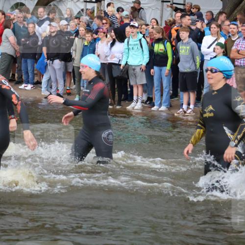23.06.2024 - Viking Triathlon H.Heesch http://msf.ph/oto/6344164 23.06.2024 10:05:05 Schwimmen 28, 166, 184, 188, 239, 253, 264, 286, 366, 398, 459, 489 meine-sportfotos.de