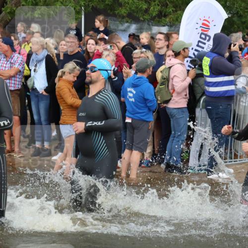 23.06.2024 - Viking Triathlon H.Heesch http://msf.ph/oto/6344170 23.06.2024 10:05:08 Schwimmen 28, 63, 163, 166, 184, 188, 208, 239, 253, 264, 286, 317, 366, 375, 398, 403, 459, 489 meine-sportfotos.de