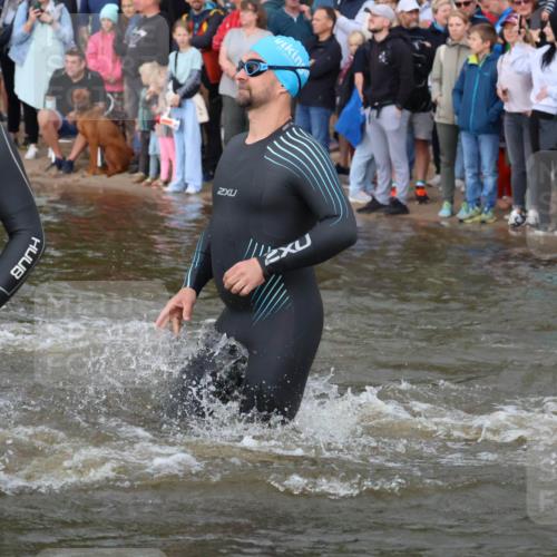 23.06.2024 - Viking Triathlon H.Heesch http://msf.ph/oto/6344176 23.06.2024 10:05:10 Schwimmen 28, 63, 163, 188, 208, 239, 286, 317, 375, 398, 403, 459 meine-sportfotos.de