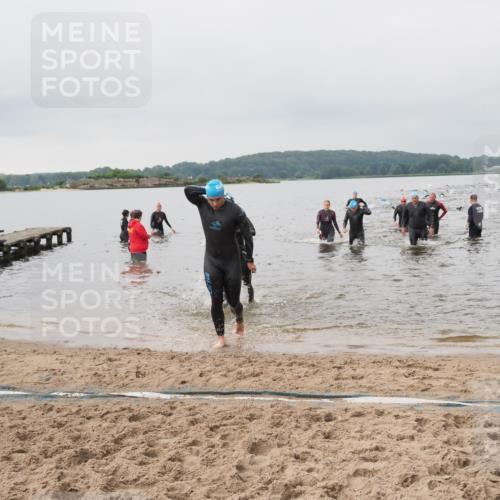 23.06.2024 - Viking Triathlon MichiJ http://msf.ph/oto/6344191 23.06.2024 10:34:26 Schwimmen 12, 173, 386, 407, 477, 524, 534, 601, 608 meine-sportfotos.de