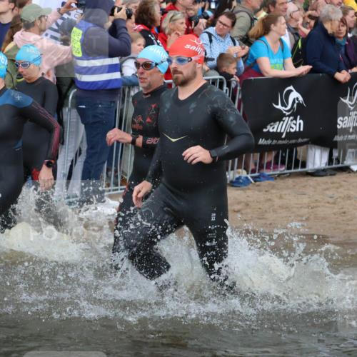 23.06.2024 - Viking Triathlon H.Heesch http://msf.ph/oto/6344222 23.06.2024 10:05:22 Schwimmen 93, 119, 130, 145, 157, 181, 287, 374, 388, 422, 423, 428, 452, 478, 480, 500, 618, 648 meine-sportfotos.de