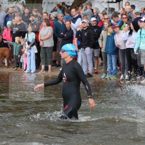 23.06.2024 - Viking Triathlon H.Heesch http://msf.ph/oto/6344238 23.06.2024 10:05:27 Schwimmen 15, 17, 119, 130, 145, 157, 202, 288, 374, 414, 422, 428, 429, 452, 478, 480, 500, 648 meine-sportfotos.de