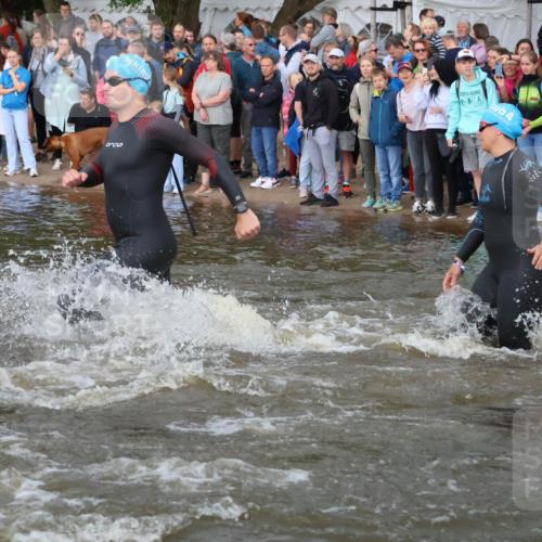 23.06.2024 - Viking Triathlon H.Heesch http://msf.ph/oto/6344249 23.06.2024 10:05:30 Schwimmen 15, 17, 119, 130, 145, 202, 288, 374, 414, 422, 429, 452, 480 meine-sportfotos.de