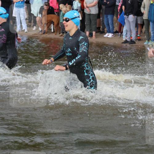 23.06.2024 - Viking Triathlon H.Heesch http://msf.ph/oto/6344260 23.06.2024 10:05:32 Schwimmen 15, 17, 123, 130, 145, 202, 277, 288, 314, 374, 381, 414, 422, 429, 447, 452, 480, 532 meine-sportfotos.de