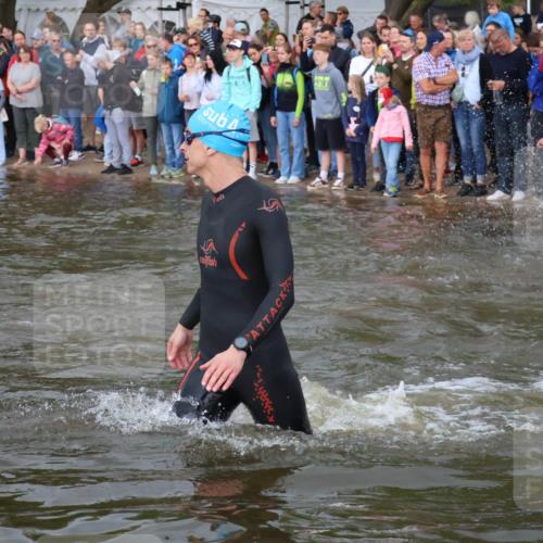23.06.2024 - Viking Triathlon H.Heesch http://msf.ph/oto/6344273 23.06.2024 10:05:36 Schwimmen 15, 17, 123, 202, 277, 288, 314, 381, 414, 429, 447, 532 meine-sportfotos.de