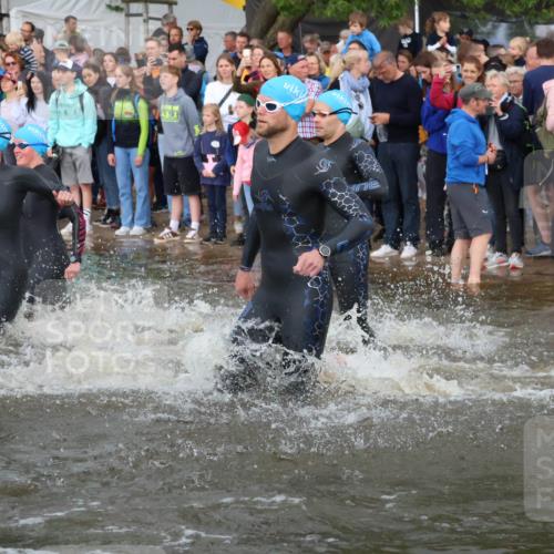 23.06.2024 - Viking Triathlon H.Heesch http://msf.ph/oto/6344280 23.06.2024 10:05:38 Schwimmen 15, 17, 74, 123, 195, 202, 277, 288, 314, 381, 390, 413, 414, 429, 447, 471, 532, 610 meine-sportfotos.de