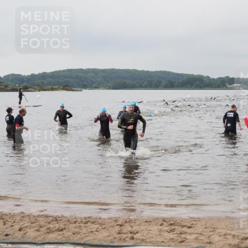 23.06.2024 - Viking Triathlon MichiJ http://msf.ph/oto/6344283 23.06.2024 10:34:46 Schwimmen 58, 453, 503 meine-sportfotos.de