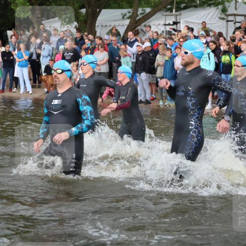 23.06.2024 - Viking Triathlon H.Heesch http://msf.ph/oto/6344284 23.06.2024 10:05:39 Schwimmen 74, 123, 195, 277, 314, 381, 390, 413, 414, 429, 447, 471, 532, 610 meine-sportfotos.de