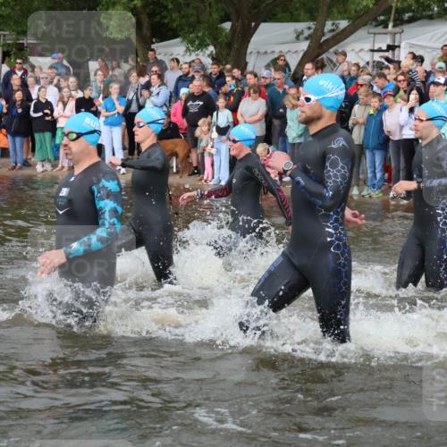 23.06.2024 - Viking Triathlon H.Heesch http://msf.ph/oto/6344287 23.06.2024 10:05:39 Schwimmen 74, 123, 195, 277, 314, 381, 390, 413, 414, 429, 447, 471, 532, 610 meine-sportfotos.de