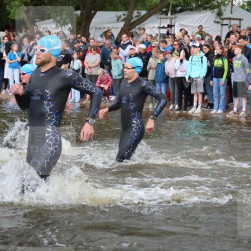 23.06.2024 - Viking Triathlon H.Heesch http://msf.ph/oto/6344289 23.06.2024 10:05:40 Schwimmen 74, 123, 195, 277, 314, 381, 390, 413, 447, 471, 532, 610 meine-sportfotos.de