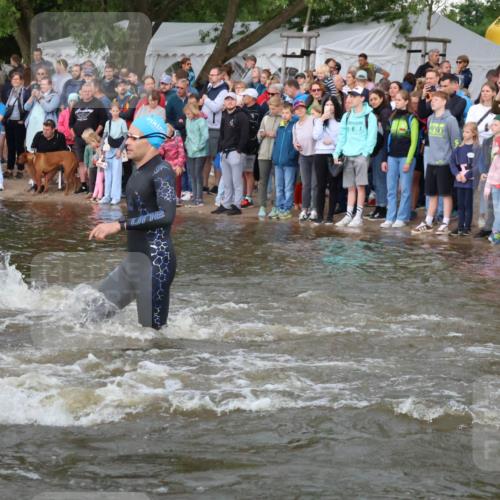23.06.2024 - Viking Triathlon H.Heesch http://msf.ph/oto/6344291 23.06.2024 10:05:40 Schwimmen 74, 123, 195, 277, 314, 381, 390, 413, 447, 471, 532, 610 meine-sportfotos.de
