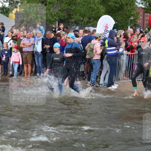 23.06.2024 - Viking Triathlon H.Heesch http://msf.ph/oto/6344297 23.06.2024 10:05:42 Schwimmen 41, 74, 123, 195, 204, 277, 314, 381, 390, 395, 413, 447, 471, 509, 532, 553, 610 meine-sportfotos.de