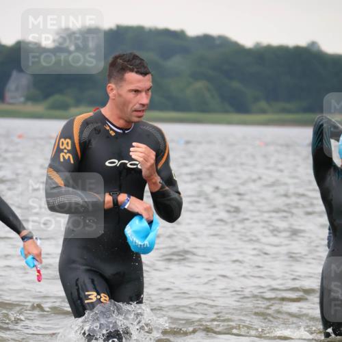 23.06.2024 - Viking Triathlon H.Heesch http://msf.ph/oto/6344320 23.06.2024 10:38:47 Schwimmen 332, 404, 409, 425, 650 meine-sportfotos.de