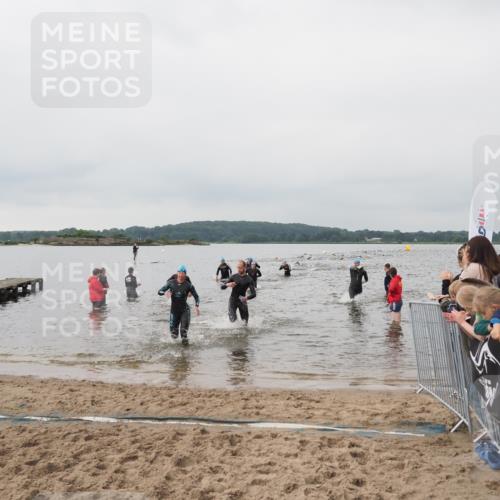23.06.2024 - Viking Triathlon MichiJ http://msf.ph/oto/6344322 23.06.2024 10:34:57 Schwimmen 58, 242, 299, 311, 453, 470, 541 meine-sportfotos.de