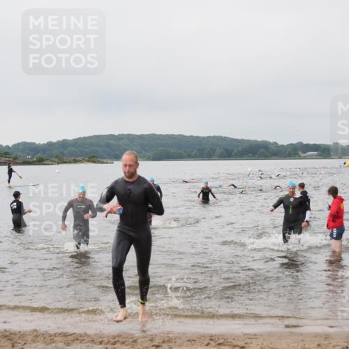 23.06.2024 - Viking Triathlon MichiJ http://msf.ph/oto/6344333 23.06.2024 10:35:00 Schwimmen 242, 299, 311, 470, 541 meine-sportfotos.de