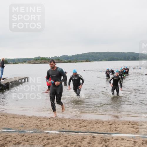 23.06.2024 - Viking Triathlon MichiJ http://msf.ph/oto/6344373 23.06.2024 10:35:13 Schwimmen 101, 104, 218, 454 meine-sportfotos.de