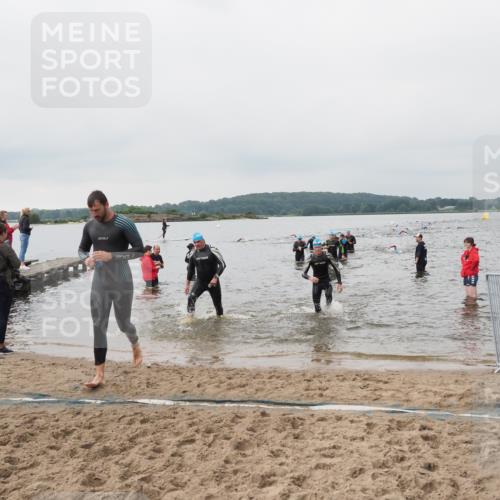 23.06.2024 - Viking Triathlon MichiJ http://msf.ph/oto/6344378 23.06.2024 10:35:14 Schwimmen 101, 104, 120, 218, 454 meine-sportfotos.de