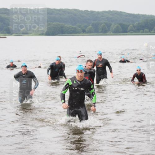 23.06.2024 - Viking Triathlon MichiJ http://msf.ph/oto/6344384 23.06.2024 10:35:19 Schwimmen 101, 104, 120, 226, 454 meine-sportfotos.de
