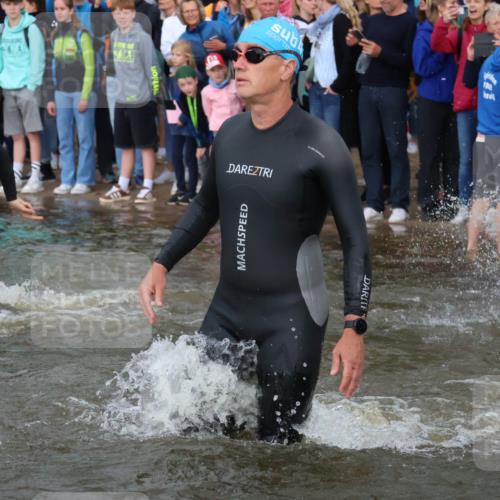 23.06.2024 - Viking Triathlon H.Heesch http://msf.ph/oto/6344388 23.06.2024 10:06:01 Schwimmen 44, 46, 151, 236, 249, 271, 313, 370, 392, 417, 433, 473, 652 meine-sportfotos.de