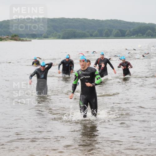 23.06.2024 - Viking Triathlon MichiJ http://msf.ph/oto/6344391 23.06.2024 10:35:20 Schwimmen 101, 104, 120, 226, 454 meine-sportfotos.de