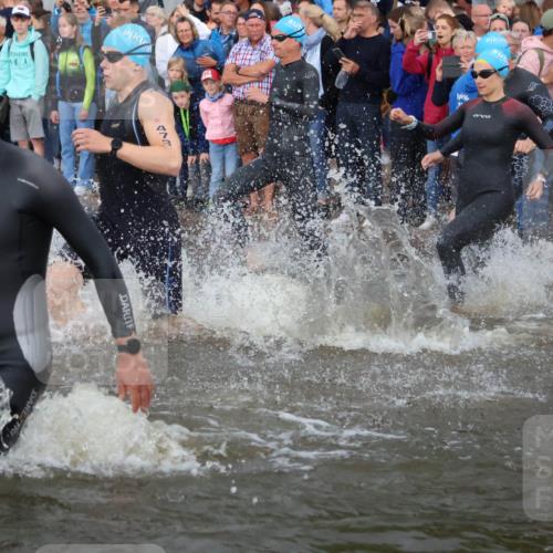 23.06.2024 - Viking Triathlon H.Heesch http://msf.ph/oto/6344394 23.06.2024 10:06:02 Schwimmen 44, 46, 60, 151, 155, 236, 249, 271, 313, 370, 392, 417, 433, 473, 651, 652 meine-sportfotos.de