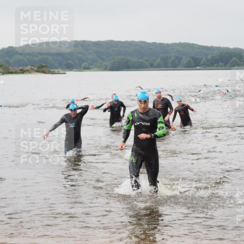 23.06.2024 - Viking Triathlon MichiJ http://msf.ph/oto/6344395 23.06.2024 10:35:21 Schwimmen 104, 120, 226, 533 meine-sportfotos.de