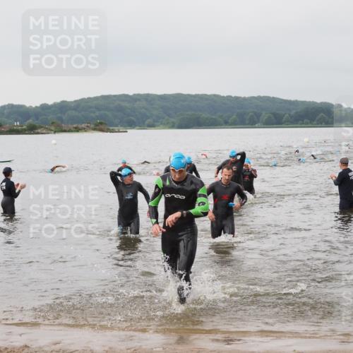 23.06.2024 - Viking Triathlon MichiJ http://msf.ph/oto/6344401 23.06.2024 10:35:22 Schwimmen 104, 120, 226, 533 meine-sportfotos.de