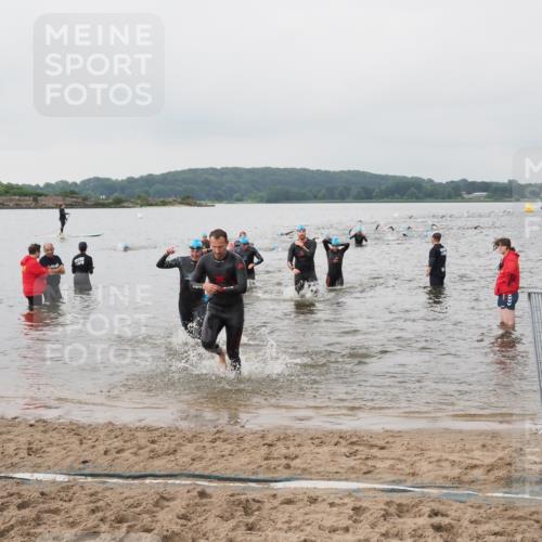 23.06.2024 - Viking Triathlon MichiJ http://msf.ph/oto/6344419 23.06.2024 10:35:26 Schwimmen 104, 105, 120, 226, 363, 520, 533 meine-sportfotos.de