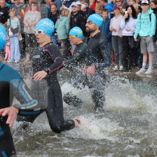 23.06.2024 - Viking Triathlon H.Heesch http://msf.ph/oto/6344439 23.06.2024 10:06:12 Schwimmen 21, 44, 55, 60, 112, 139, 141, 155, 258, 267, 320, 334, 440, 481, 511, 538, 651 meine-sportfotos.de