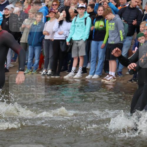 23.06.2024 - Viking Triathlon H.Heesch http://msf.ph/oto/6344446 23.06.2024 10:06:13 Schwimmen 21, 44, 55, 60, 112, 139, 141, 155, 228, 258, 267, 320, 334, 440, 481, 511, 538, 651 meine-sportfotos.de