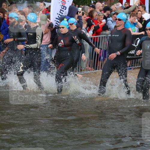 23.06.2024 - Viking Triathlon H.Heesch http://msf.ph/oto/6344457 23.06.2024 10:06:17 Schwimmen 21, 55, 59, 112, 139, 141, 217, 228, 267, 284, 320, 334, 371, 440, 505, 511, 538 meine-sportfotos.de
