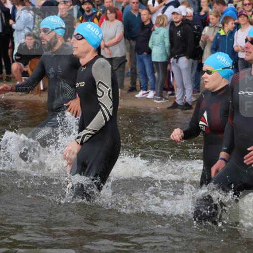23.06.2024 - Viking Triathlon H.Heesch http://msf.ph/oto/6344474 23.06.2024 10:06:20 Schwimmen 55, 59, 141, 217, 228, 267, 284, 371, 505, 508, 511, 538 meine-sportfotos.de