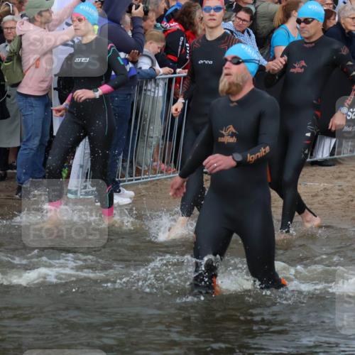 23.06.2024 - Viking Triathlon H.Heesch http://msf.ph/oto/6344497 23.06.2024 10:06:25 Schwimmen 18, 59, 113, 176, 217, 228, 284, 307, 371, 505, 508, 515, 644 meine-sportfotos.de