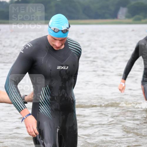 23.06.2024 - Viking Triathlon H.Heesch http://msf.ph/oto/6344510 23.06.2024 10:38:53 Schwimmen 200, 318, 335, 404, 409, 425, 650 meine-sportfotos.de