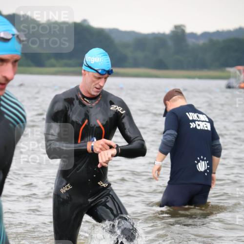 23.06.2024 - Viking Triathlon H.Heesch http://msf.ph/oto/6344515 23.06.2024 10:38:55 Schwimmen 200, 318, 335, 404, 409, 425, 650 meine-sportfotos.de