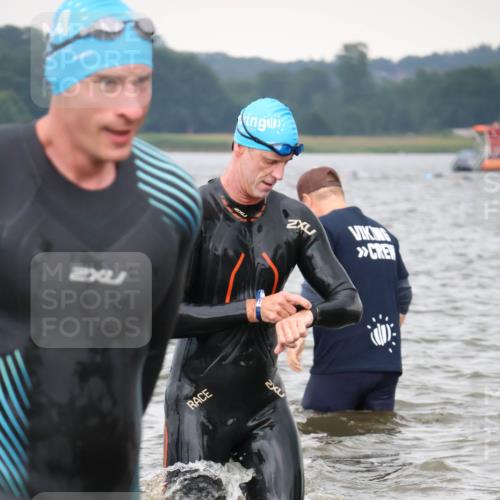 23.06.2024 - Viking Triathlon H.Heesch http://msf.ph/oto/6344516 23.06.2024 10:38:55 Schwimmen 200, 318, 335, 404, 409, 425, 650 meine-sportfotos.de