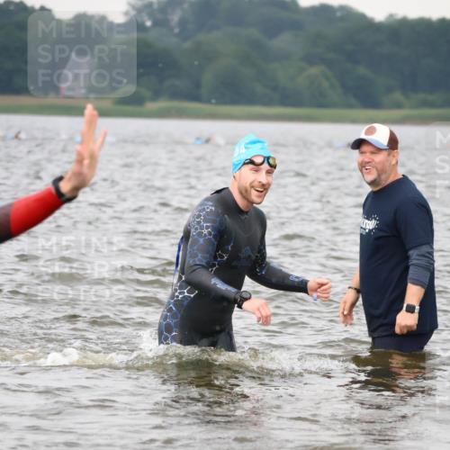 23.06.2024 - Viking Triathlon H.Heesch http://msf.ph/oto/6344532 23.06.2024 10:39:09 Schwimmen 140, 212, 383, 389, 415, 544 meine-sportfotos.de