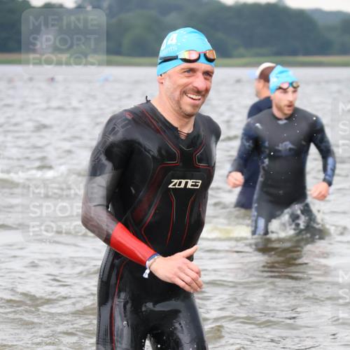23.06.2024 - Viking Triathlon H.Heesch http://msf.ph/oto/6344534 23.06.2024 10:39:10 Schwimmen 140, 212, 383, 389, 415, 544 meine-sportfotos.de
